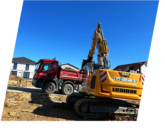 Wir sind Ihr Profi für Erdbau in Ingolstadt und kümmern uns um die Beschaffung und die Entsorgung von verschiedenem Schüttgut. Donaubauer in Reichertshofen ist Ihr Ansprechpartner für Erdbau und Abbruch.